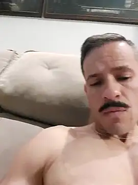 juniortche1313 online show from 11-14-25, 04:21