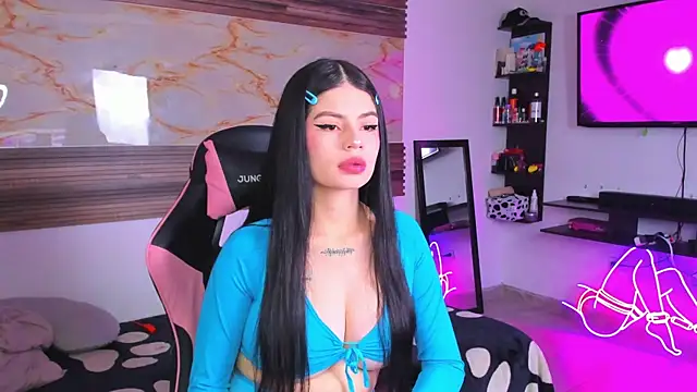 Cloe roouse online show from 11-13-25, 08:24