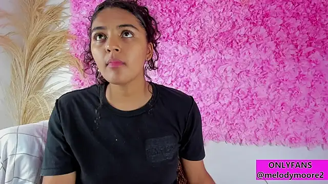 Melodymoore  online show from 11-17-25, 10:47