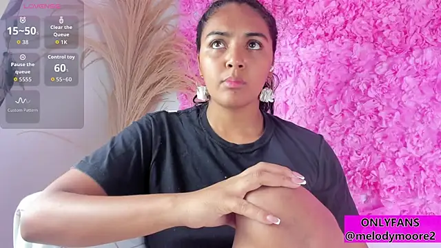 Melodymoore  online show from 10-19-25, 10:12