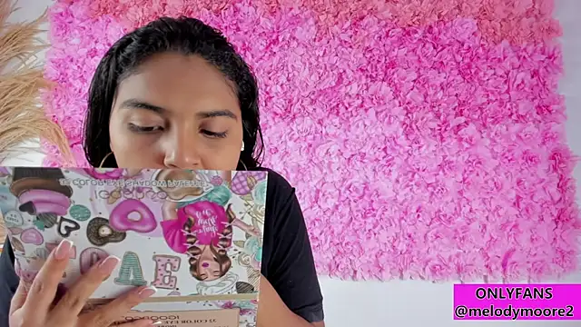 Melodymoore  online show from 11-19-25, 10:21