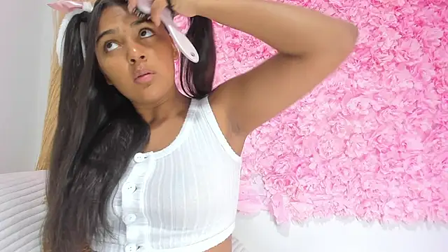 Melodymoore  online show from 02-04-26, 09:21