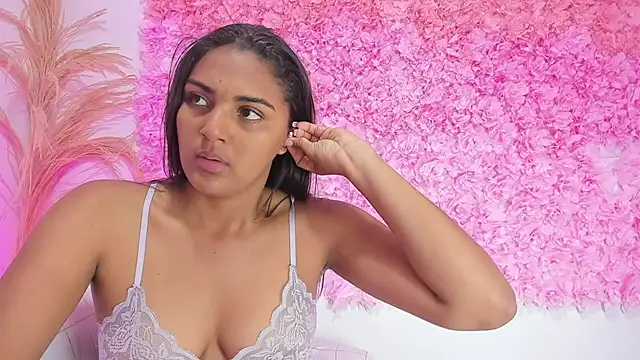 Melodymoore  online show from 01-12-26, 10:36