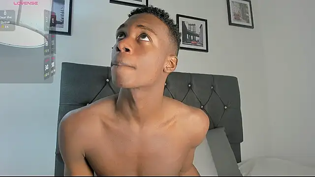 Snapshot of noah_johes chatting on 03-22-26, 03:32 noah johes online show from 03-22-26, 03:32