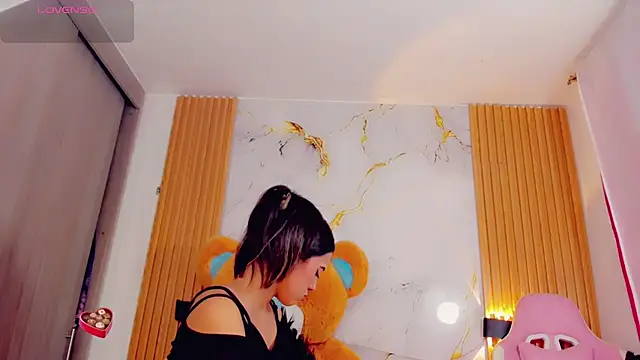 ValeriCardenas online show from 09-10-25, 01:59