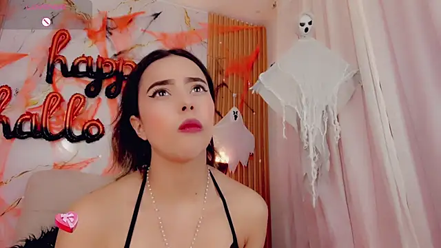 ValeriCardenas online show from 10-22-25, 01:49