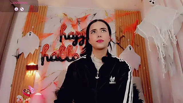 Snapshot of ValeriCardenas chatting on 10-24-25, 01:04 ValeriCardenas online show from 10-24-25, 01:04