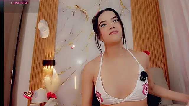 Snapshot of ValeriCardenas chatting on 11-28-25, 12:22 ValeriCardenas online show from 11-28-25, 12:22