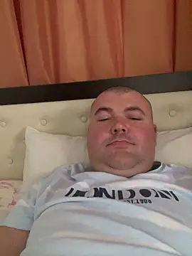 Snapshot of caschetao chatting on 10-12-25, 11:22 caschetao online show from 10-12-25, 11:22