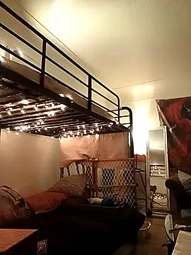 Snapshot of Foxxyhoneypott chatting on 03-01-26, 03:39 Foxxyhoneypott online show from 03-01-26, 03:39