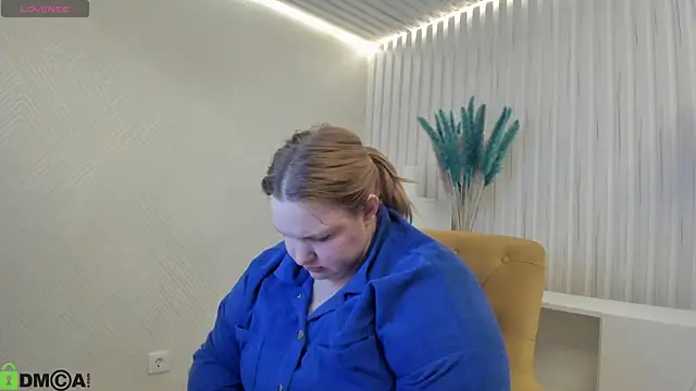 Snapshot of Amy_Hall chatting on 10-18-25, 12:56 Amy Hall online show from 10-18-25, 12:56