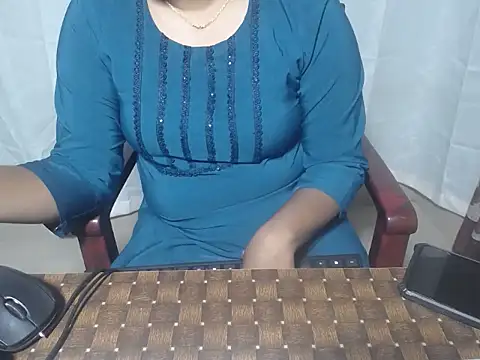 Snapshot of Megha-34 chatting on 10-12-25, 12:01 Megha-34 online show from 10-12-25, 12:01