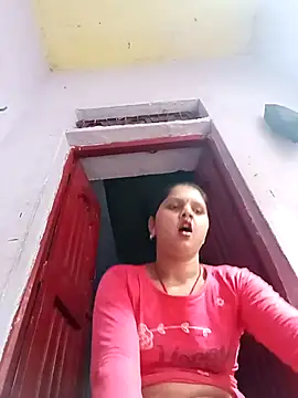 Snapshot of Divya_Chandok chatting on 03-02-25, 05:44 Divya Chandok online show from 03-02-25, 05:44