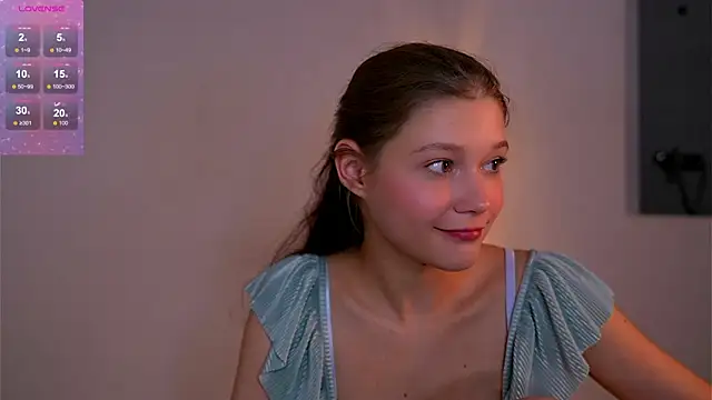 Snapshot of Kelly_Ember chatting on 09-08-25, 07:24 Kelly Ember online show from 09-08-25, 07:24