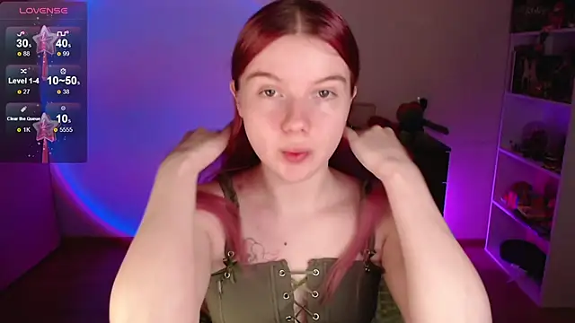 Strawberry juli online show from 11-13-25, 01:26