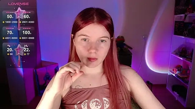 Strawberry juli online show from 10-10-25, 06:20