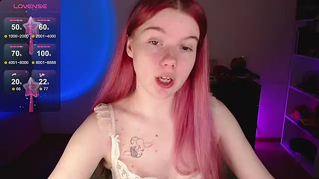 Strawberry juli online show from 11-06-25, 07:56