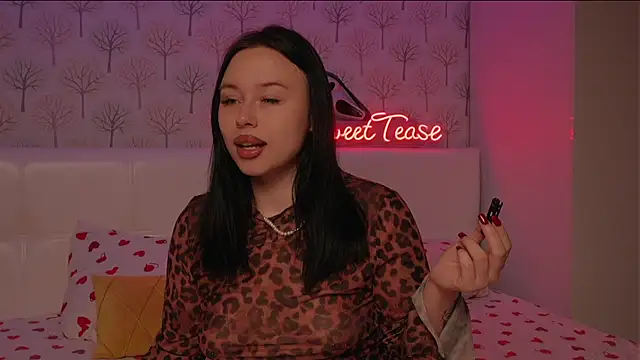 ElliSweetTease online show from 10-09-25, 02:12