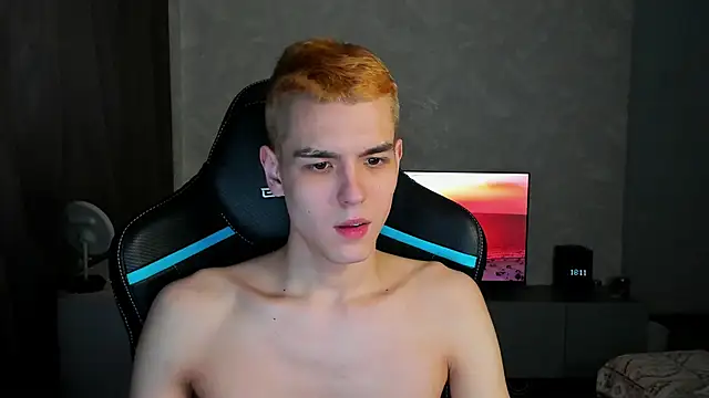 TravisRevas online show from 03-08-25, 03:13