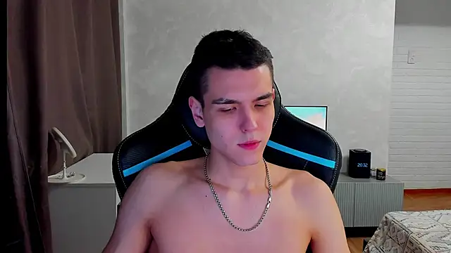 TravisRevas online show from 03-04-25, 05:34