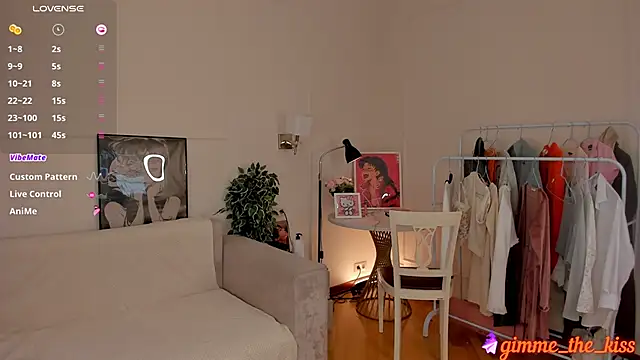 ErlineDumford online show from 10-18-25, 08:05