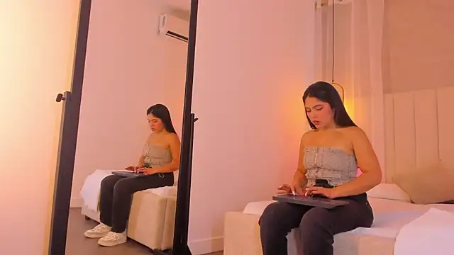 Haily b online show from 03-21-26, 08:13