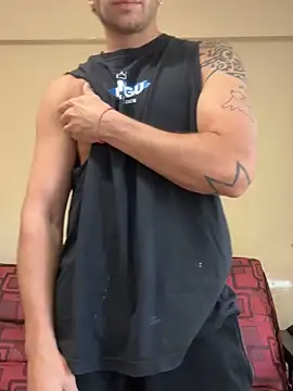 Snapshot of shuki0101 chatting on 03-17-25, 04:54 shuki0101 online show from 03-17-25, 04:54