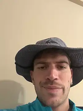 Snapshot of shuki0101 chatting on 03-12-25, 04:02 shuki0101 online show from 03-12-25, 04:02