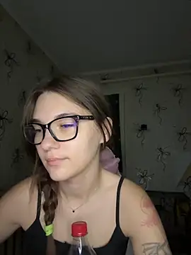 MrrKate online show from 11-22-25, 01:37