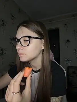 MrrKate online show from 11-24-25, 12:43