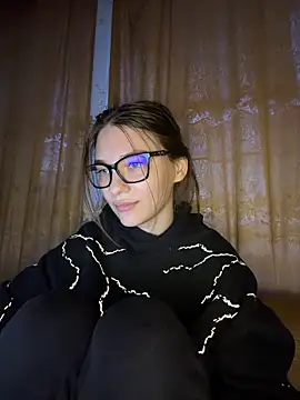 Snapshot of MrrKate chatting on 04-28-26, 02:27 MrrKate online show from 04-28-26, 02:27