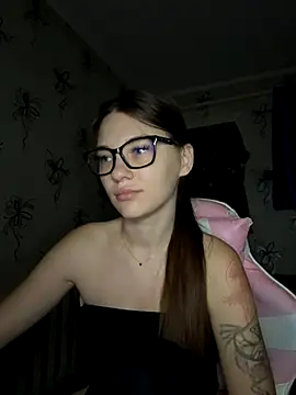 MrrKate online show from 10-25-25, 01:05