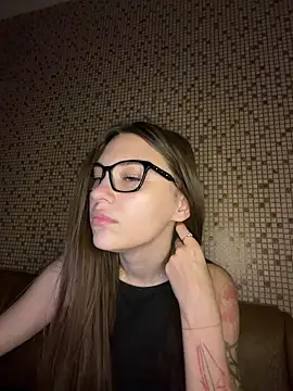 Snapshot of MrrKate chatting on 05-24-26, 01:05 MrrKate online show from 05-24-26, 01:05