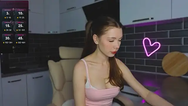 EmmaVictori1 online show from 07-13-26, 06:35