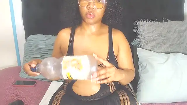BootyClitQueen online show from 06-21-26, 07:52