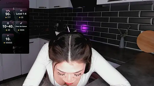 ShaiyaMinn3 online show from 12-17-25, 07:19