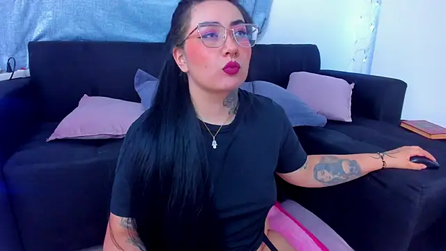 Curvybaddie99 online show from 11-06-25, 02:37