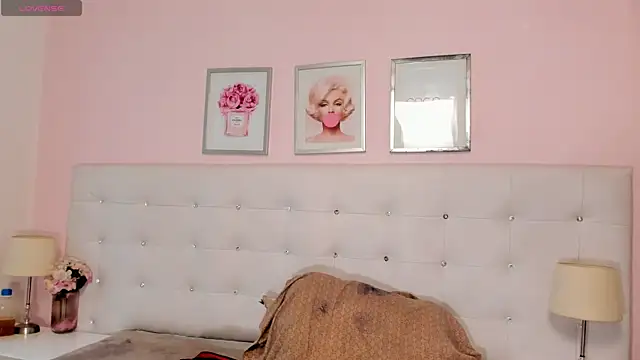 RitaGibsonn online show from 04-17-26, 07:38