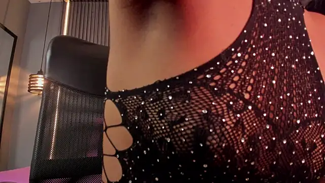 alahia betancurx online show from 11-15-25, 02:43