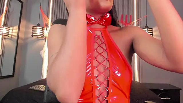 alahia betancurx online show from 10-31-25, 12:46