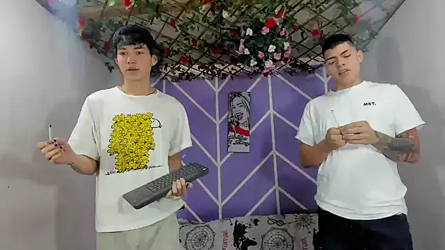 Snapshot of Maxxi_hot23 chatting on 10-09-25, 02:06 Maxxi hot23 online show from 10-09-25, 02:06