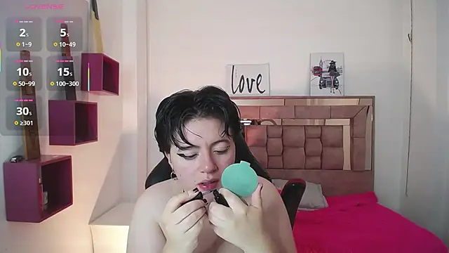 safyka online show from 10-22-25, 02:22