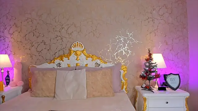 ScarlettWallace online show from 11-28-25, 05:57