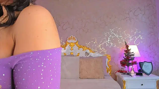 ScarlettWallace online show from 12-19-25, 09:06