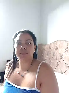 Snapshot of astrii_33 chatting on 10-05-25, 09:16 astrii 33 online show from 10-05-25, 09:16