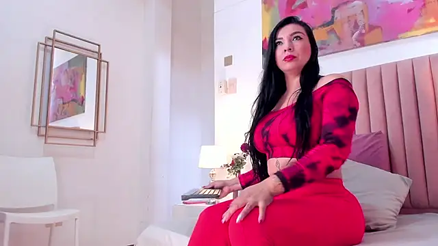 Snapshot of SeleneLujan chatting on 10-08-25, 11:56 SeleneLujan online show from 10-08-25, 11:56