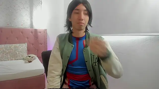 loverisu-coral online show from 02-02-26, 09:03