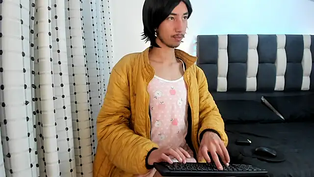 loverisu-coral online show from 01-09-26, 11:11