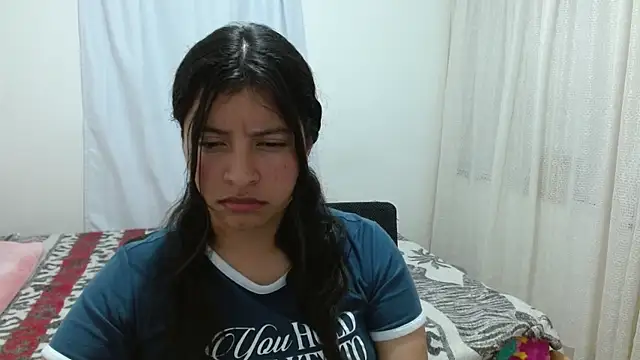 Snapshot of saralo__ chatting on 10-09-25, 11:38 saralo online show from 10-09-25, 11:38