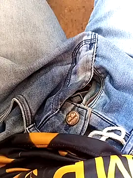 Poptrezegostoso online show from 09-21-25, 05:18